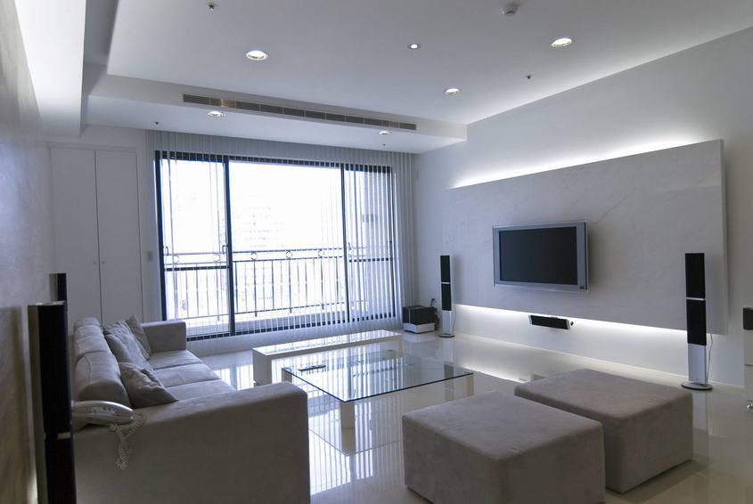 門窗一線品牌提醒您，陽臺四個安全隱患要重視！