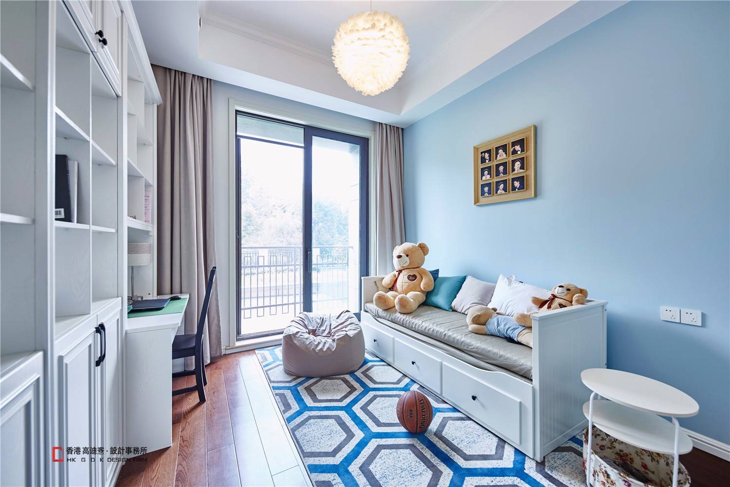 門窗一線品牌加盟商，如何在激烈的競爭中站穩(wěn)腳跟？